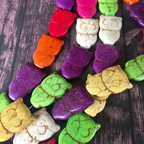 Multicolor howlite chunky owl beads full strand - Picture 5 of 7